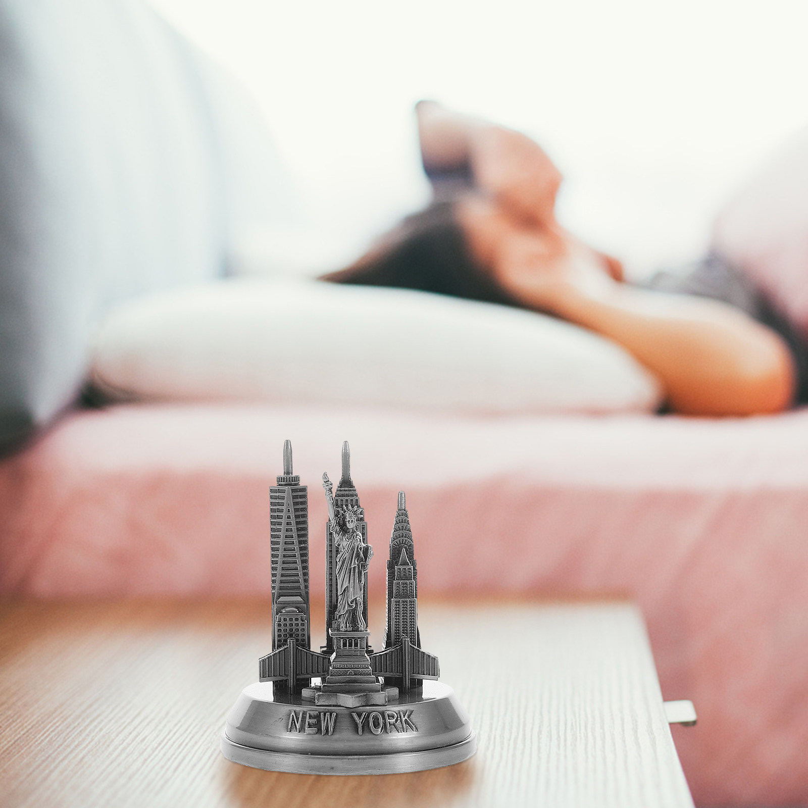 Metal New York Landmarks Sculp - مراجعة Home Office York وسعره